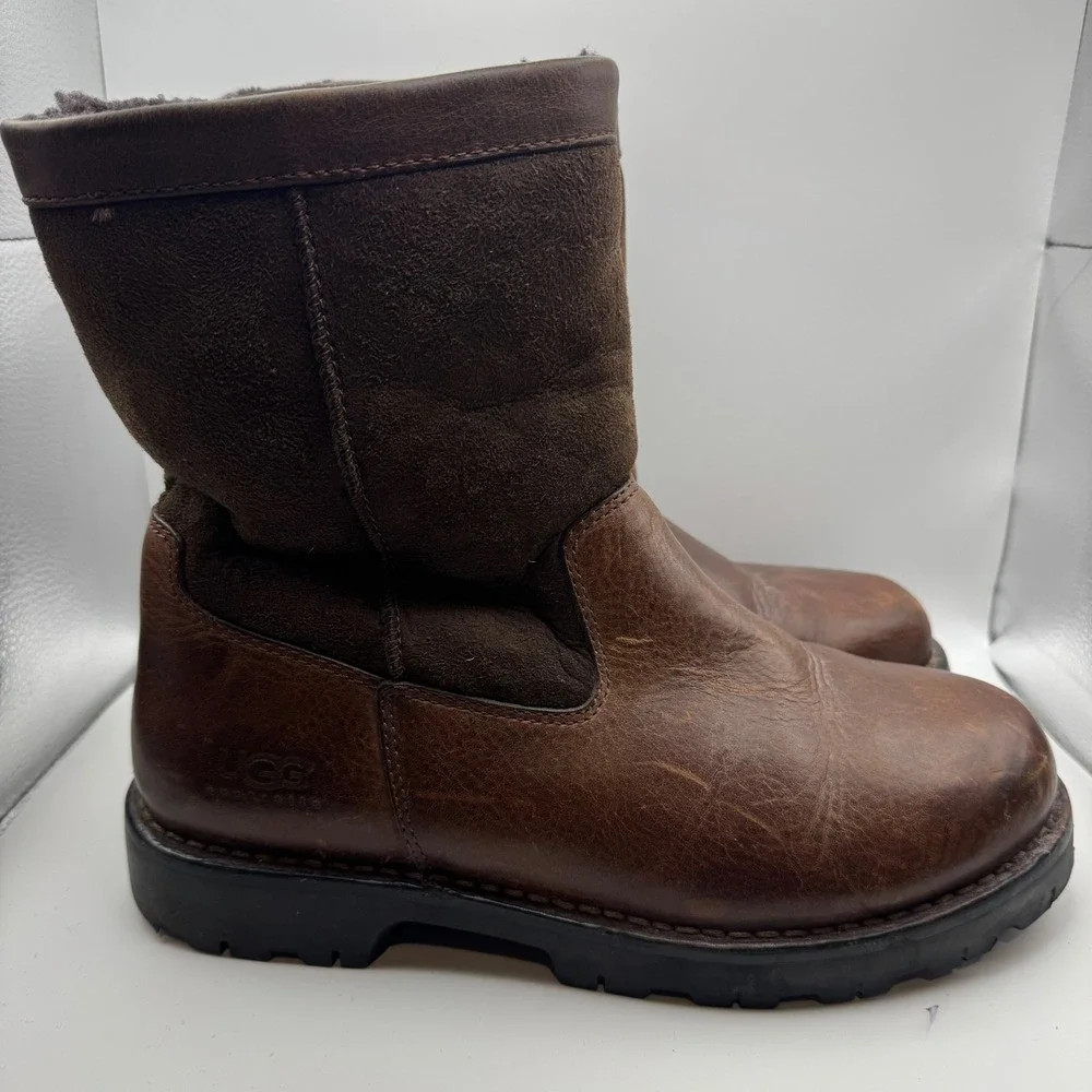 UGG Bosten Brown Leather Suede Sheepskin Lined Winter Boots 5143 Size 9